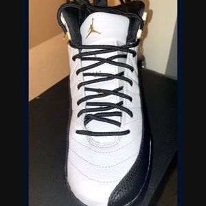 Jordan retro taxi Gs size 7 boys